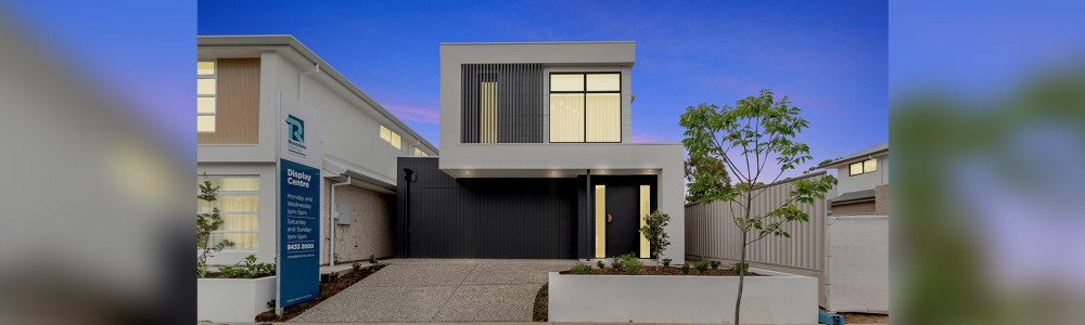 Trinity front facade distance Night Flush Panel Lift Door 1920w web FillWzE5MjAsNjA1XQ v2